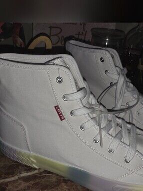 Levi's Unicorn White Canvas High-Top Sneakers